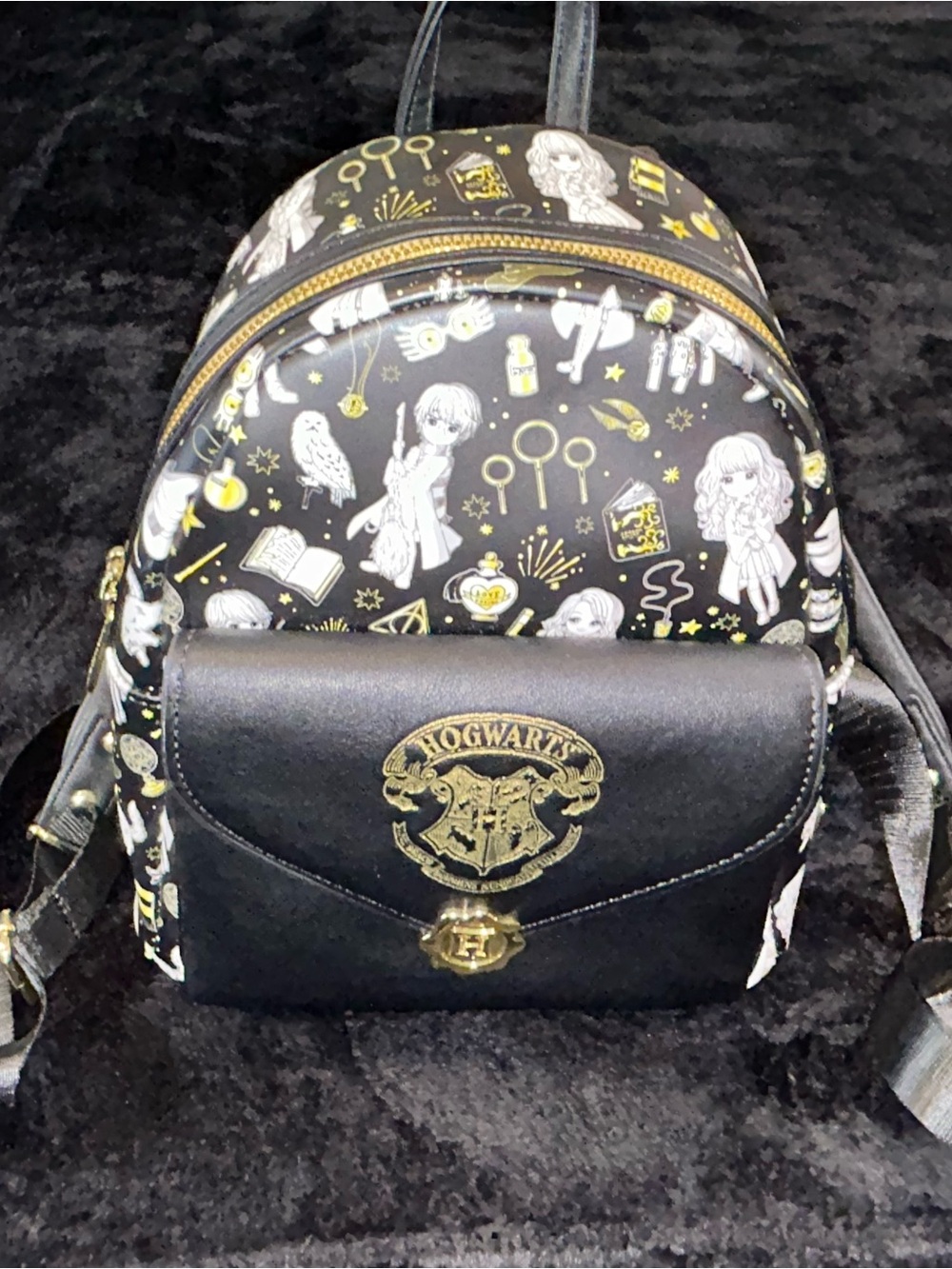 Loungefly Harry Potter Hogwarts Mini Backpack Black Gold Letters Faux Leather